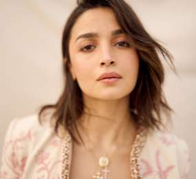 Alia Bhatt (3)